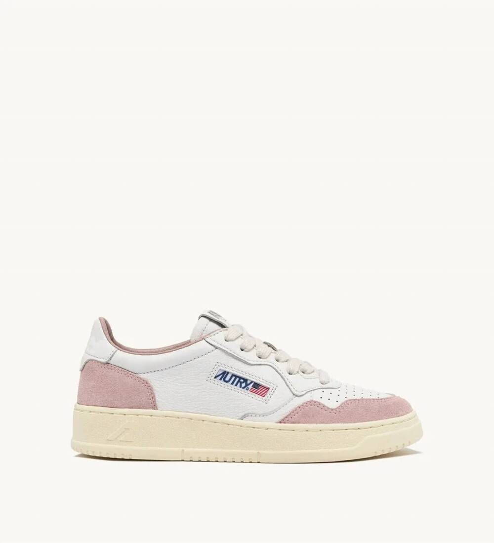 NEW AUTRY women's medalist low sneaker in white/powder pink leather/suede